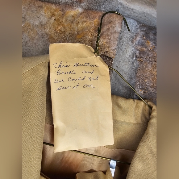 1940s ladies suit with pencil skirt - Picture 5 of 15